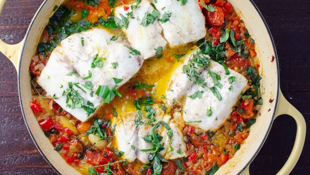 Striped bass with tomato sauce